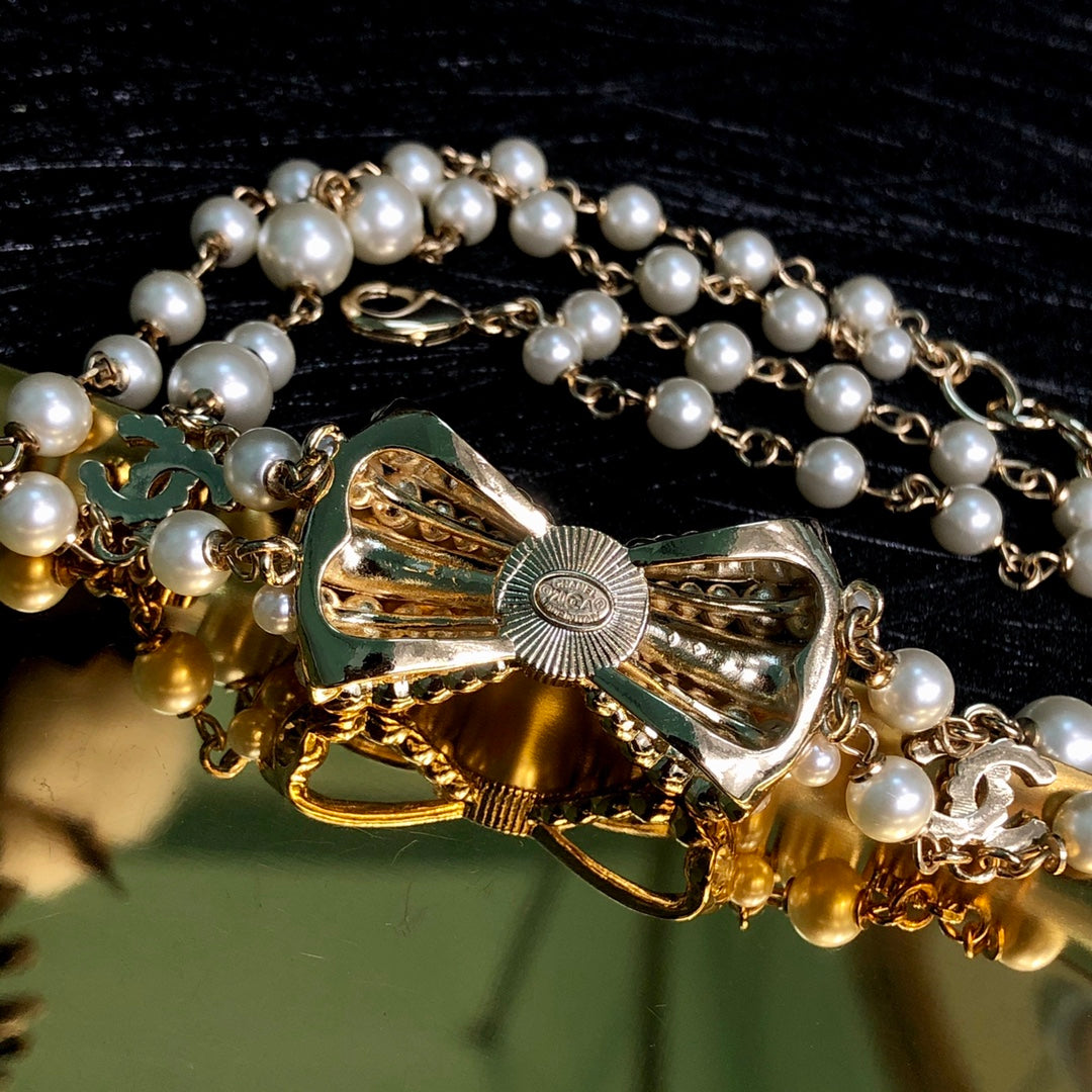 18K Chanel Bow Choker Necklace