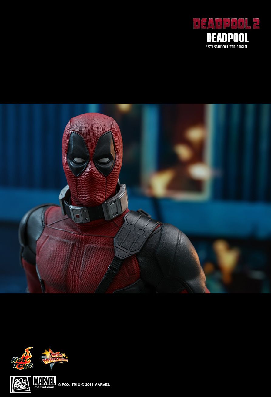 Hot Toys Deadpool 1/6 Scale Action Figure
