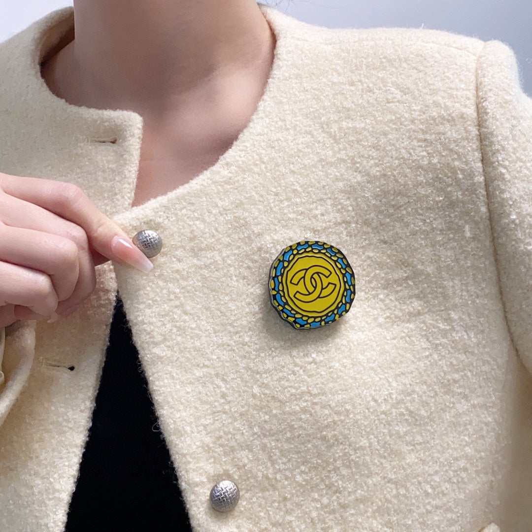 18K  Chanel Color Brooch