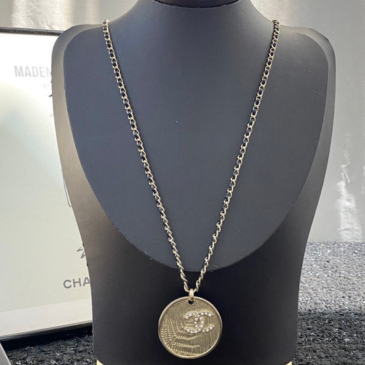 18K  Chanel 22S Vintage Necklace