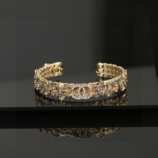 18K  Chanel Flower Diamond Cuff Bracelet